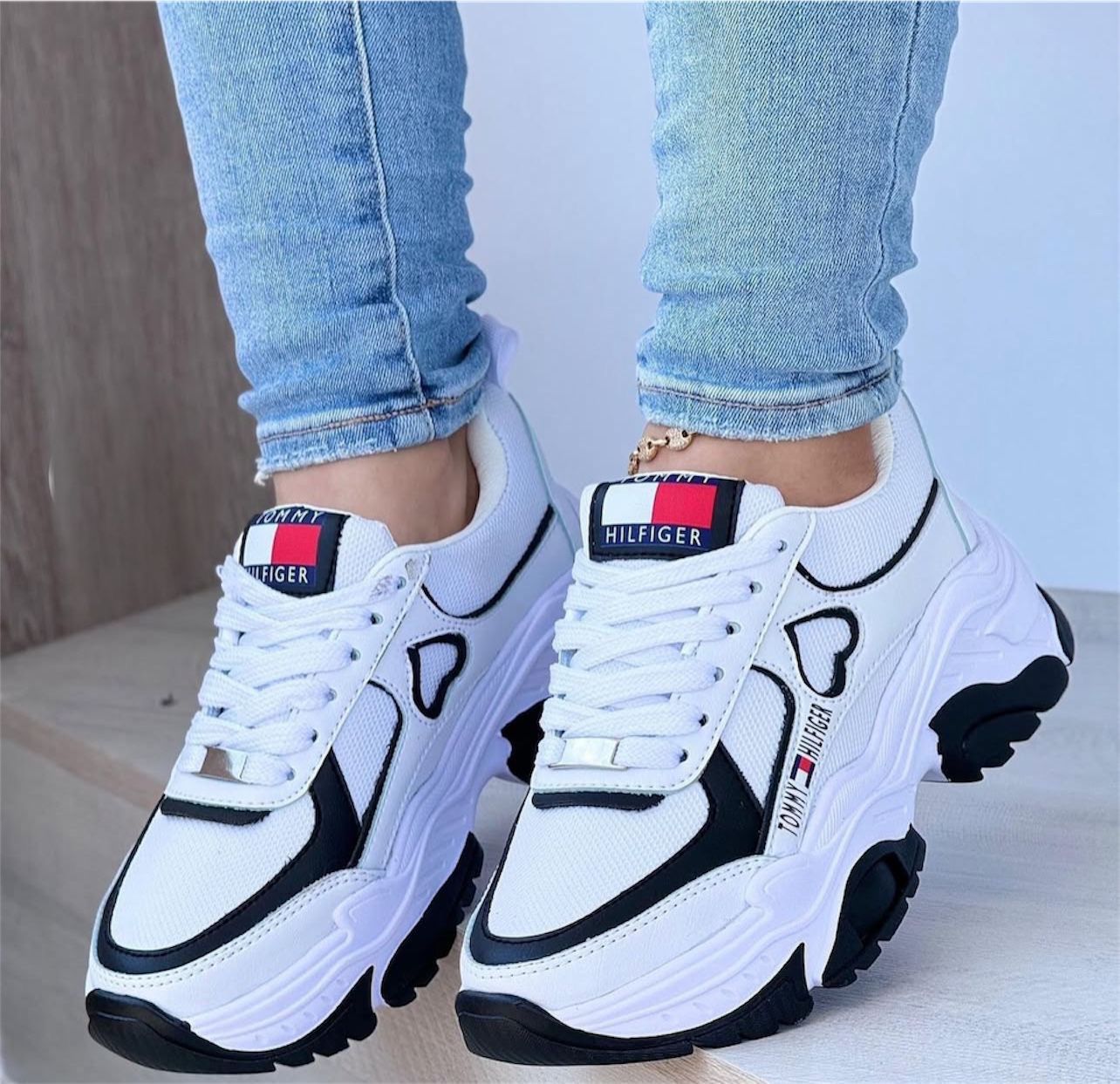 🗣️En Tendencia - Tenis Plataforma Tommy Ref 513 ⚪🔴